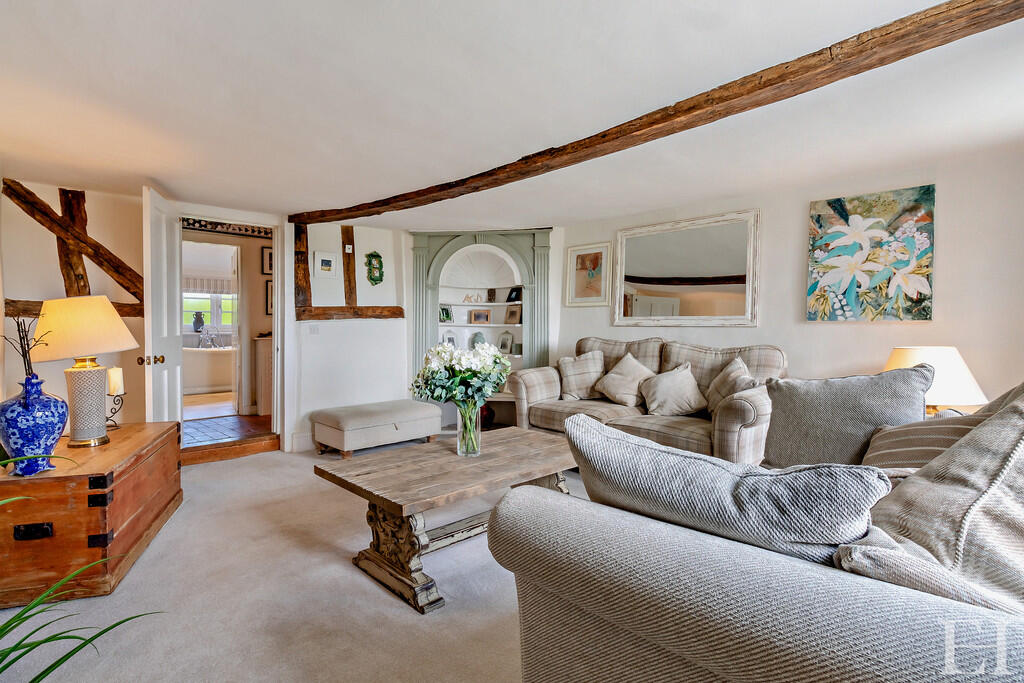 8647614-interiorW...