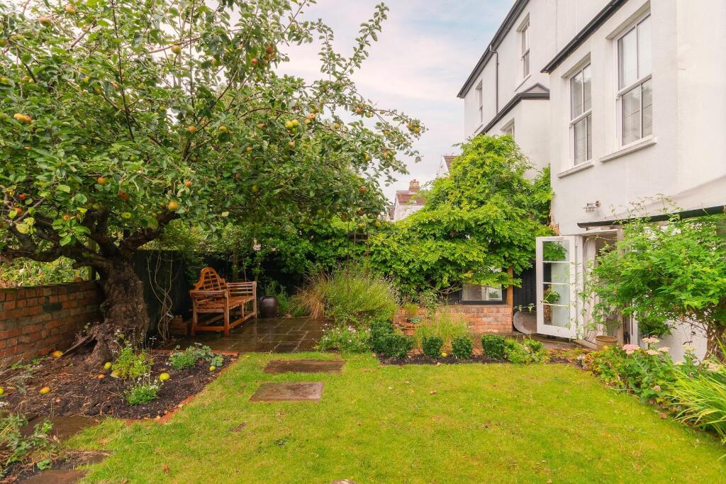 G3F5WRCM - External A.jpg