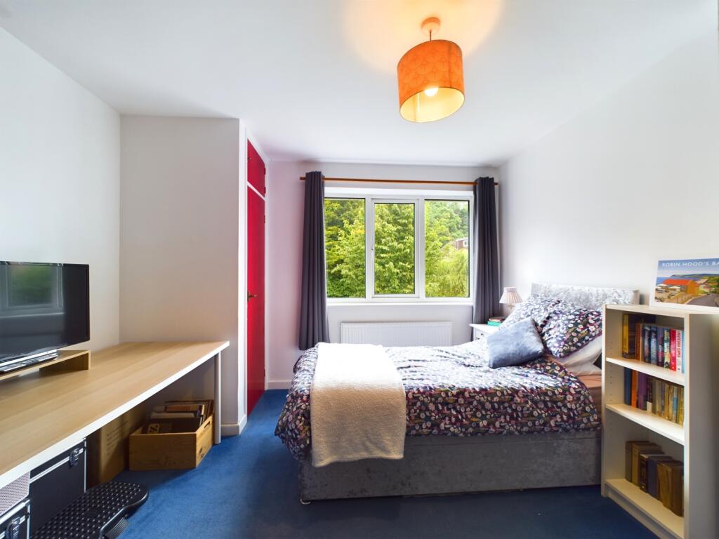 CAM02023G0-PR0054-STILL053