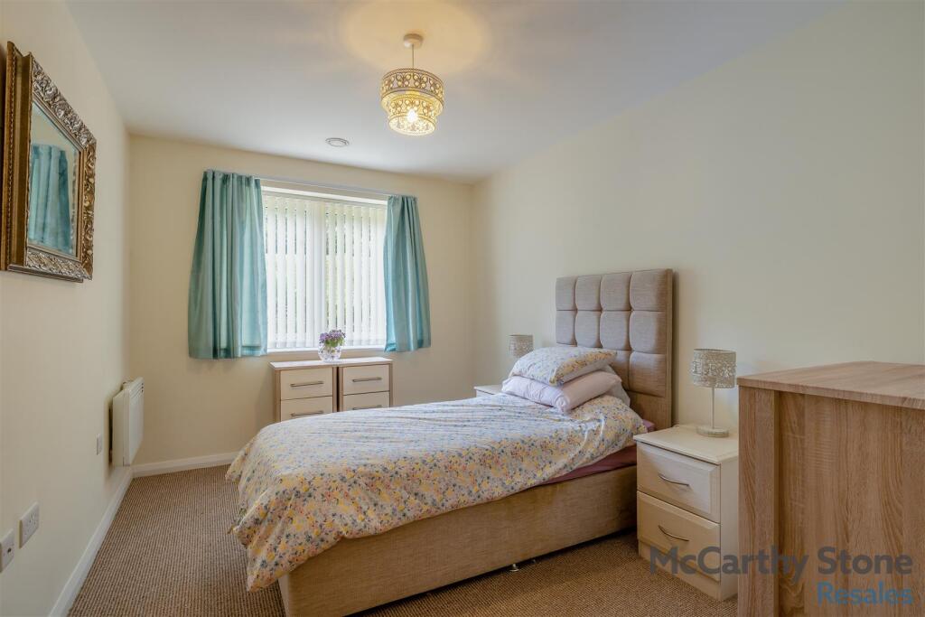 8657635-interior04.jpg