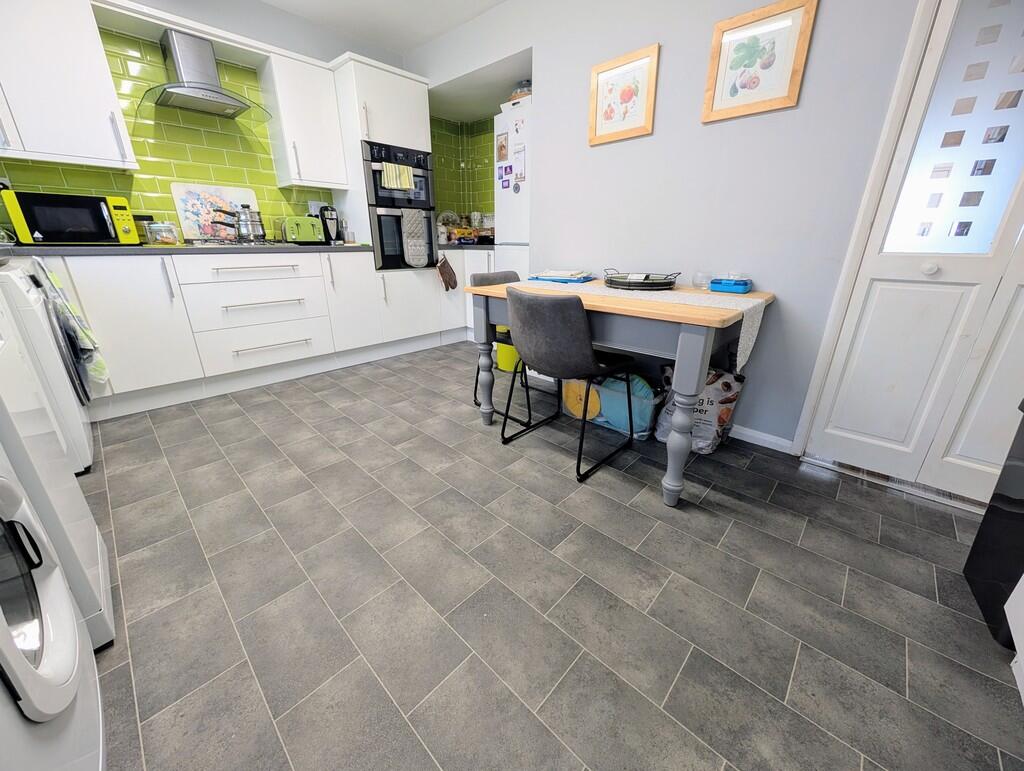 PXL_20251002_0901...