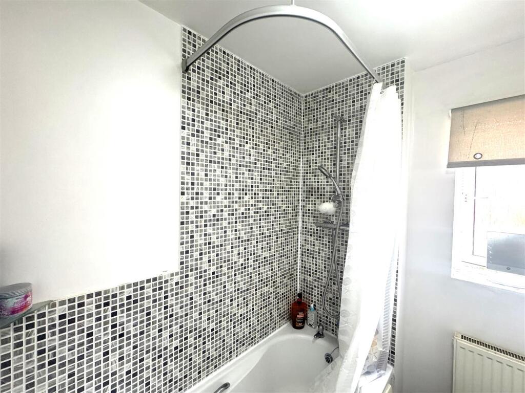 bathroom (1).JPG