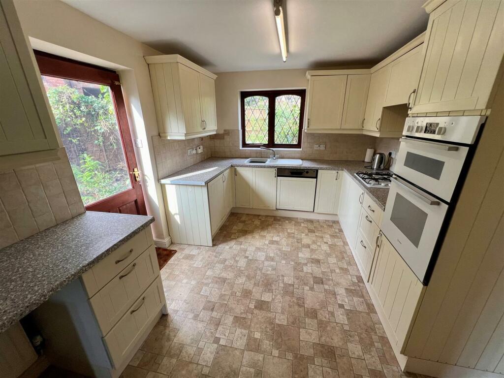 BREAKFAST KITCHEN