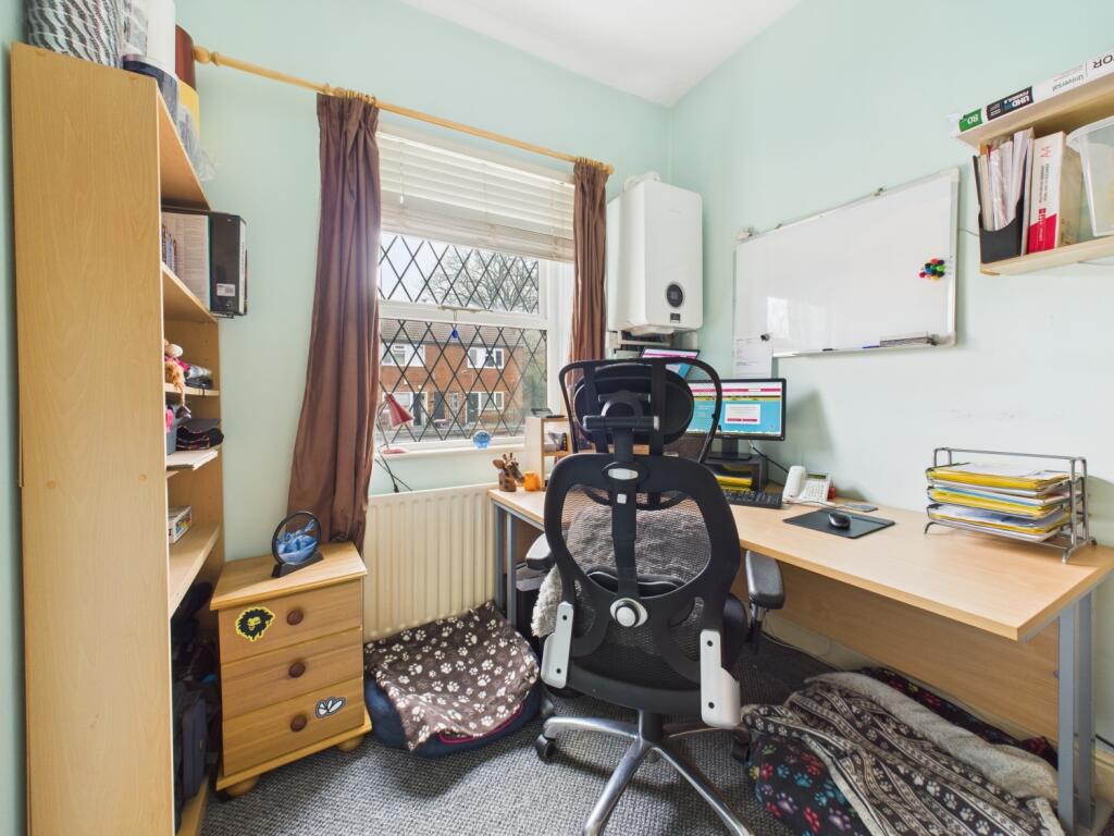 CAM03729G0-PR0019-STILL019