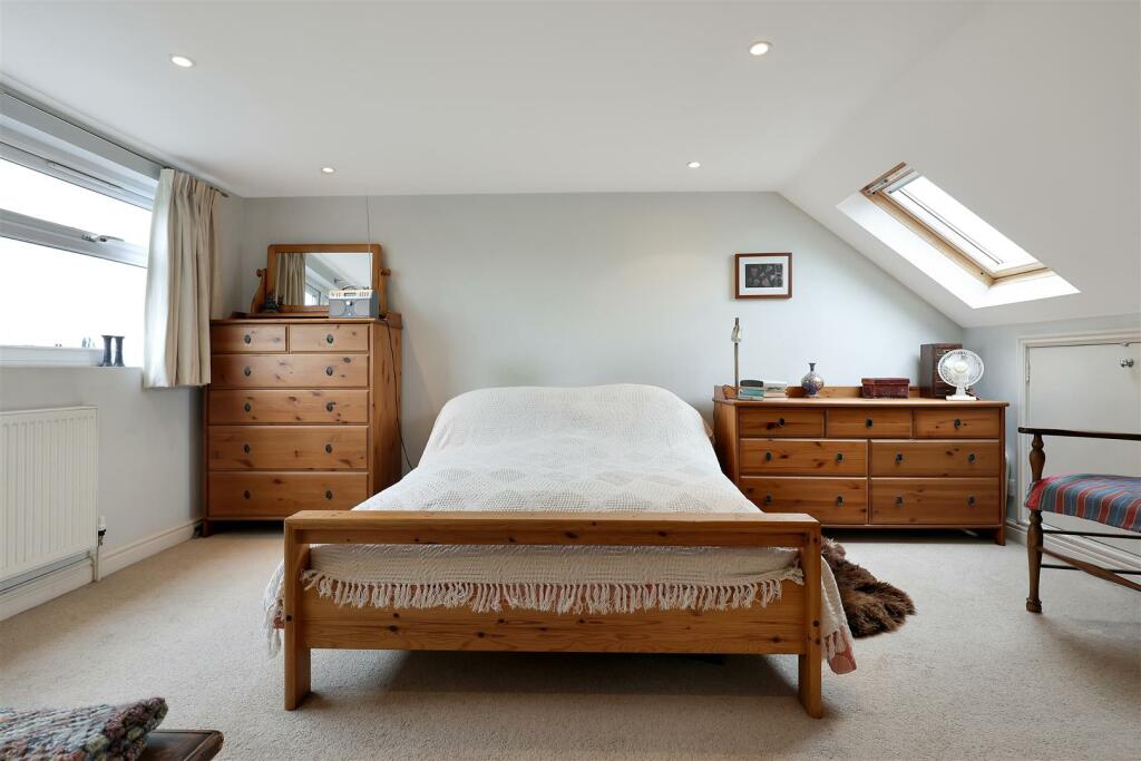 Img (2).jpg