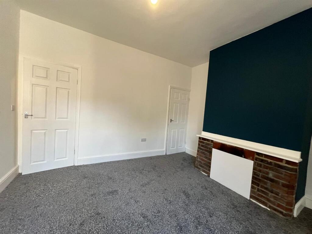 living room 7.jpg