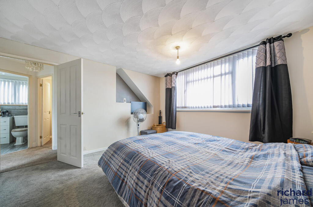 8bf31922-0606-4dc...