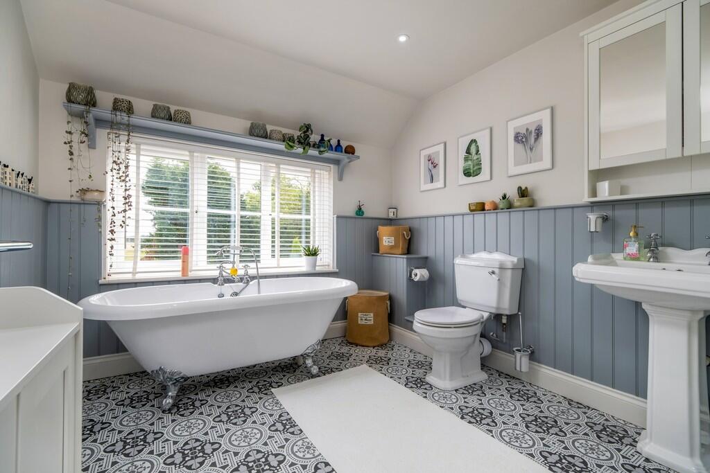 1440px-Elm Farm H...