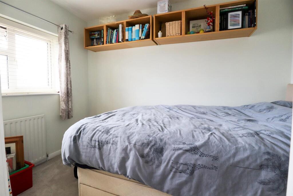 Bedroom 2 (2).jpg