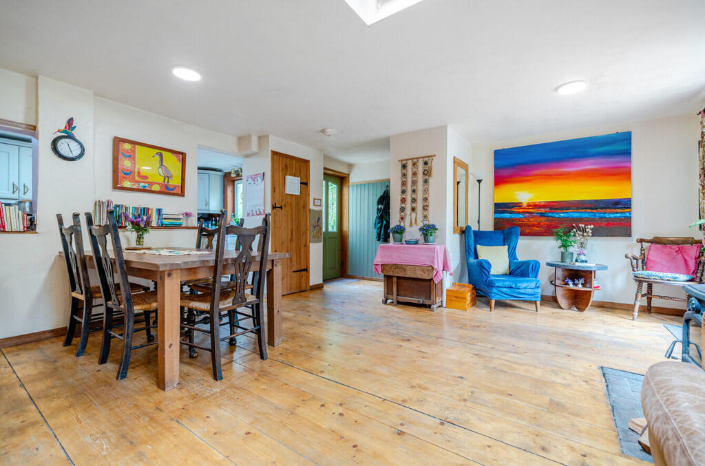 1330272-22-688a27...