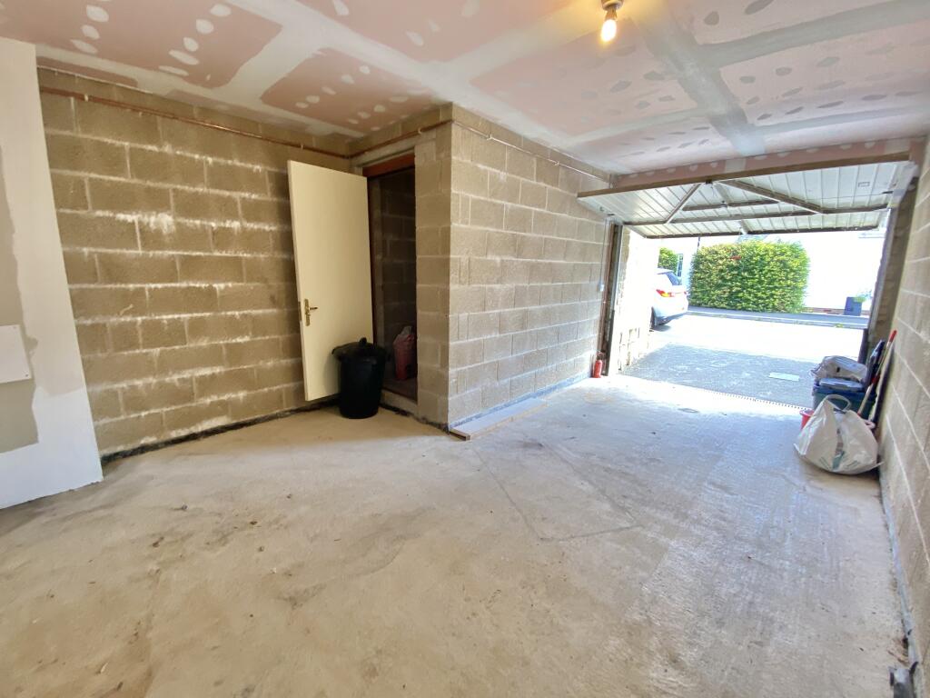Garage + Cupboard