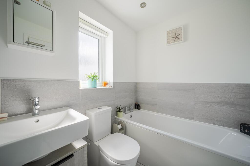 Family Bath/Shower Room