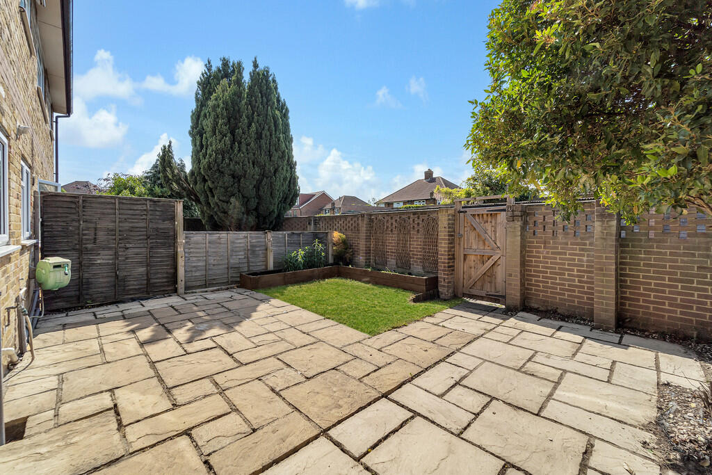 South facing gard...