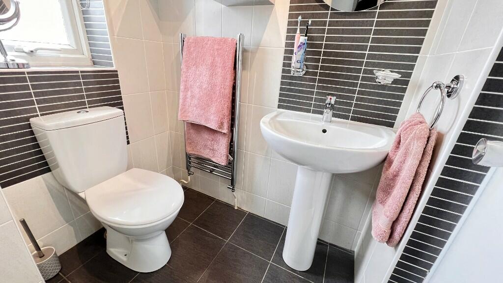 En-suite Shower/w.c.