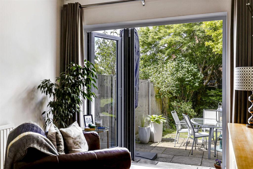 BiFolds.JPG