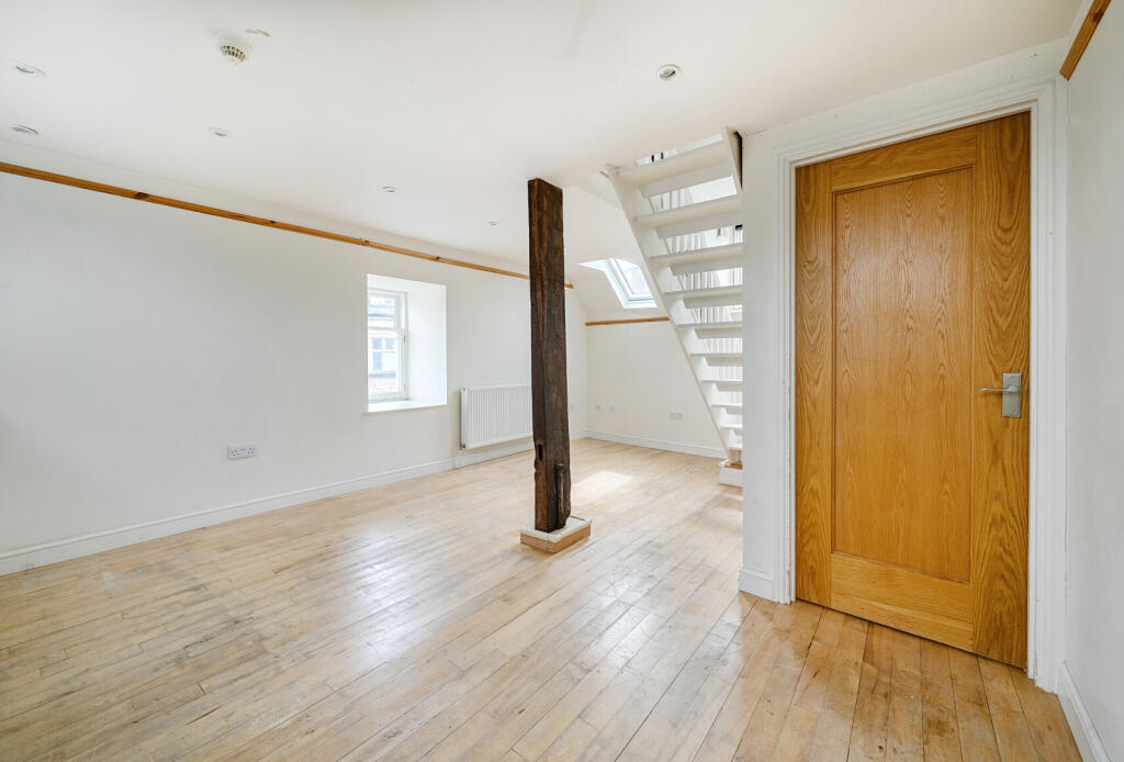 13-6821d5db1402f-...