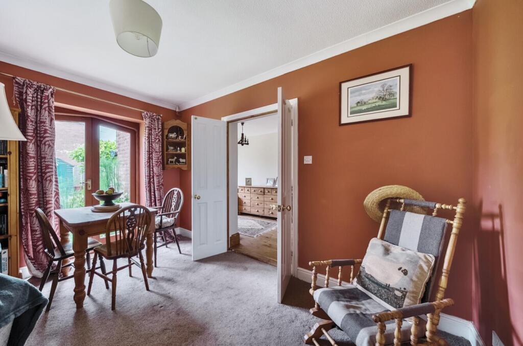 1 Elkins Close, Yelvertoft