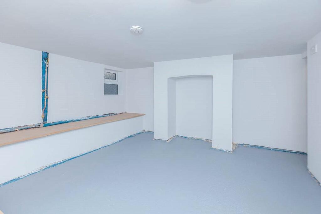 Cellar/Hobby Room