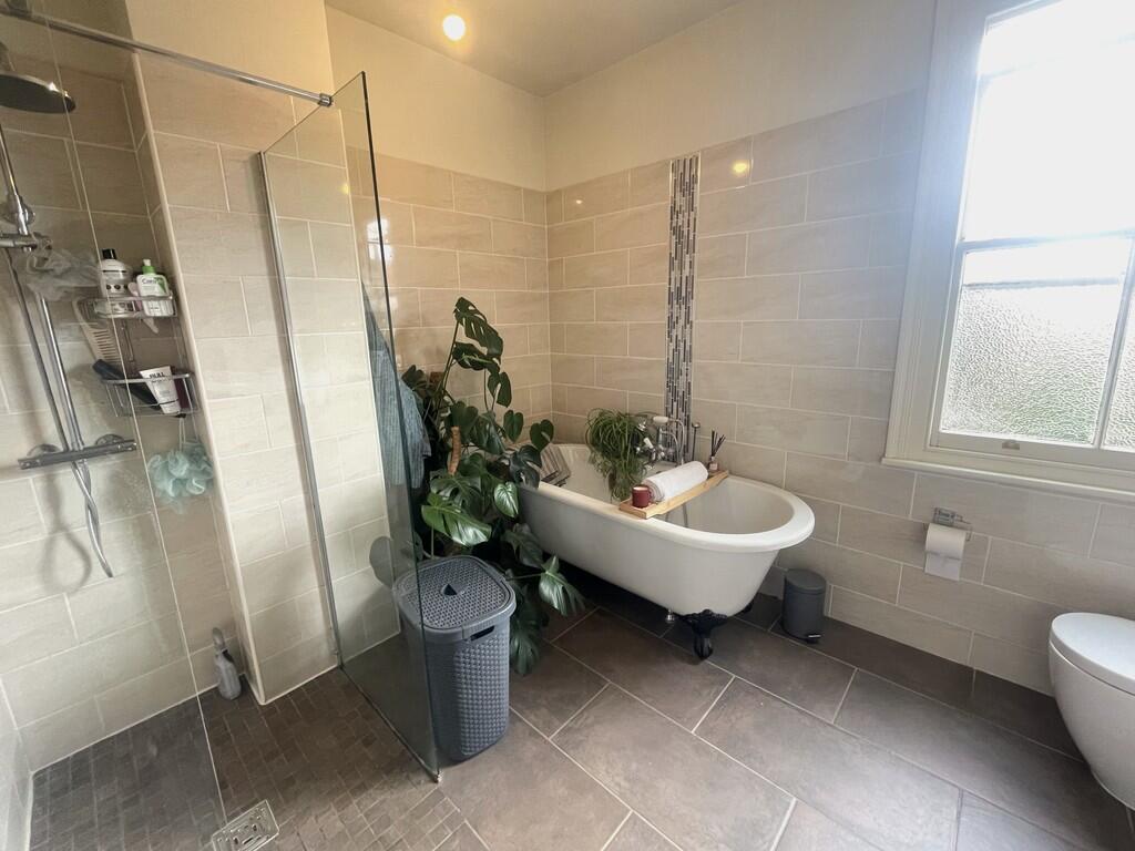 bathroom 1 use