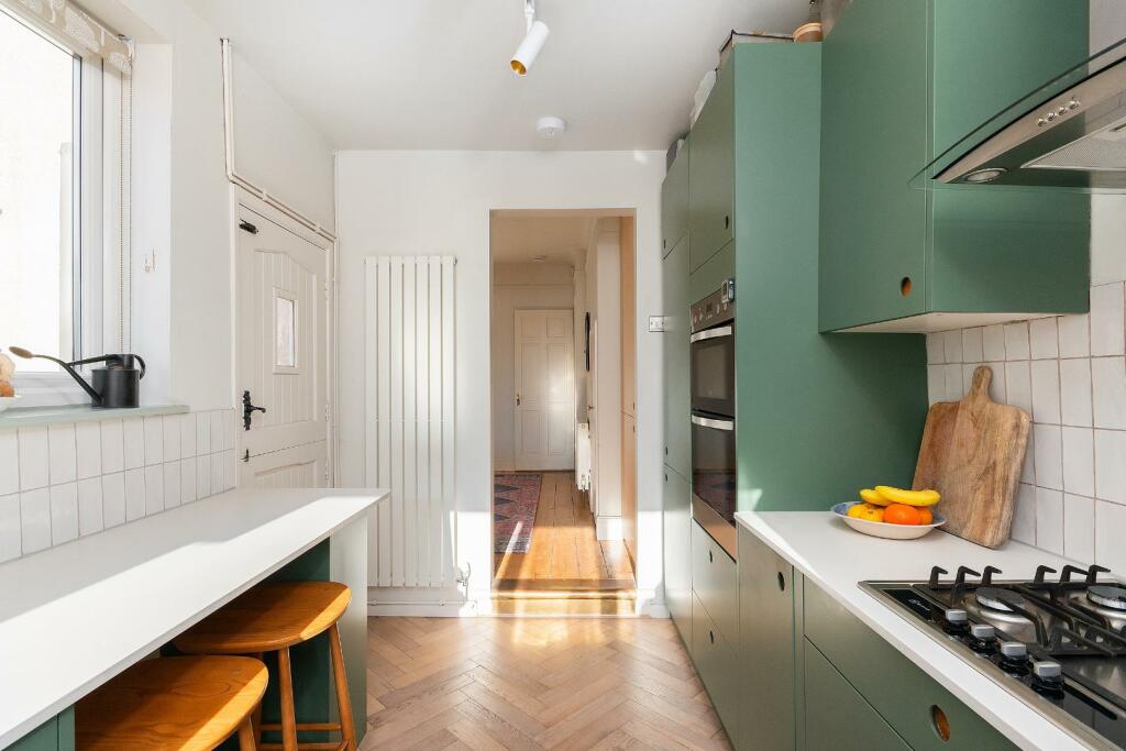 0D9RBR - Kitchen A.jpg