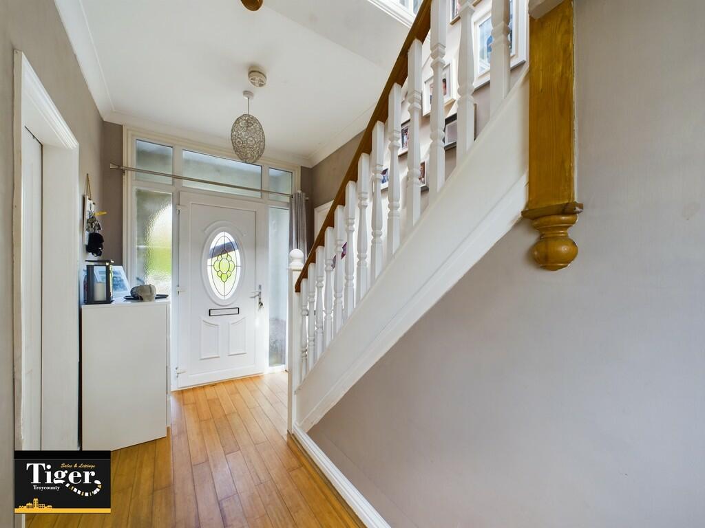 CAM02176G0-PR0223...