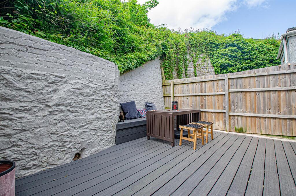 Rear Courtyard Garden