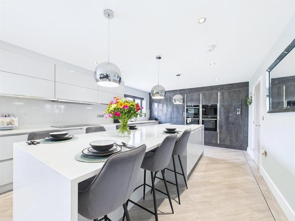 Open Plan Kitchen/Living/Dining Area