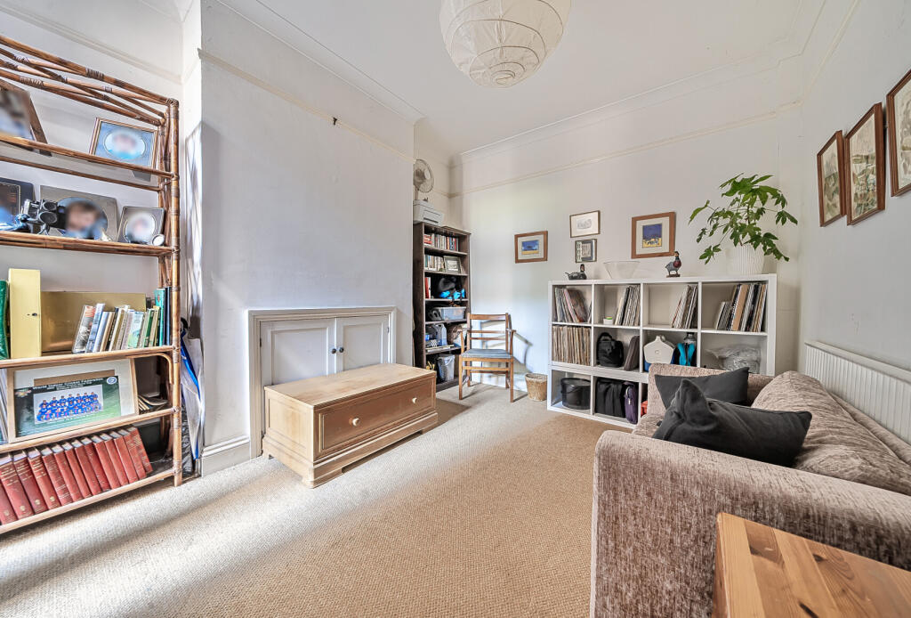 1300997-4-6838a1d...