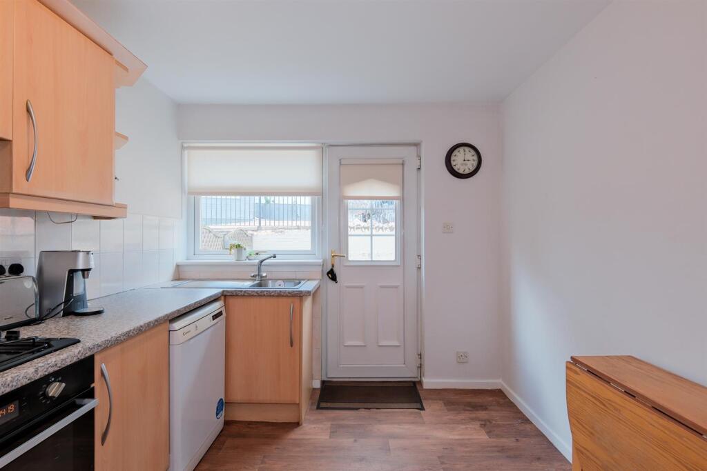 022-18 Calderbank View, Baillieston G69 7RL.jpg