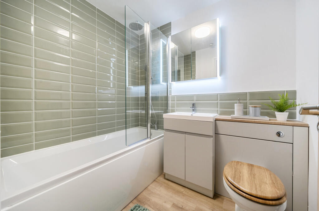 1374604-9-6908cf2...