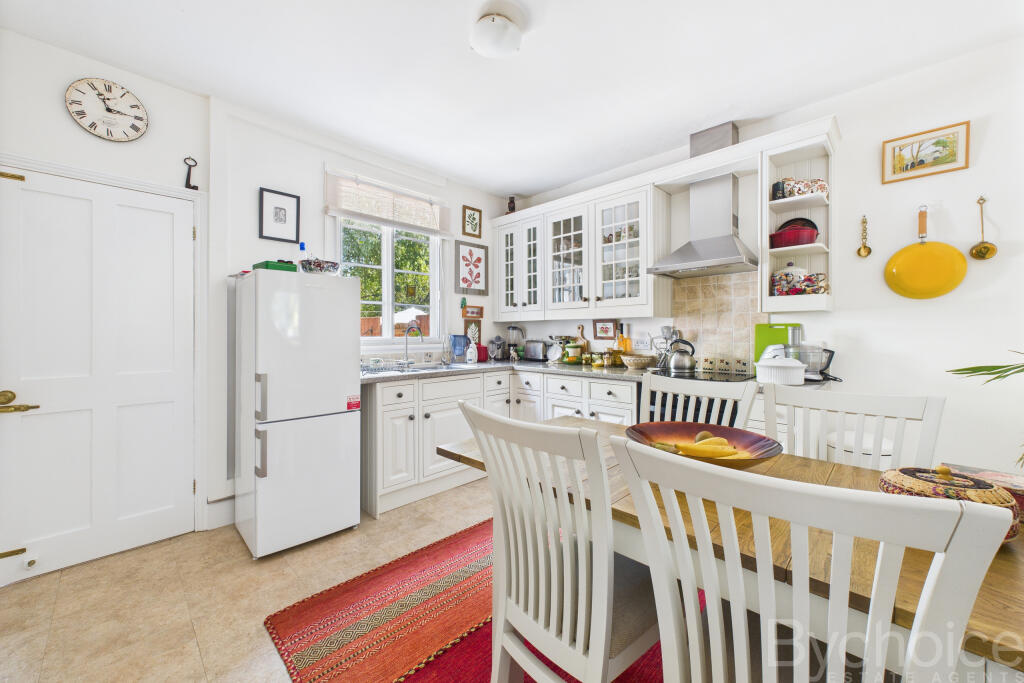 CAM05454G0-PR0042-STILL004