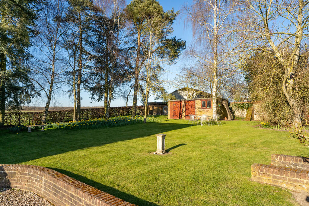 Maltings Farmhous...