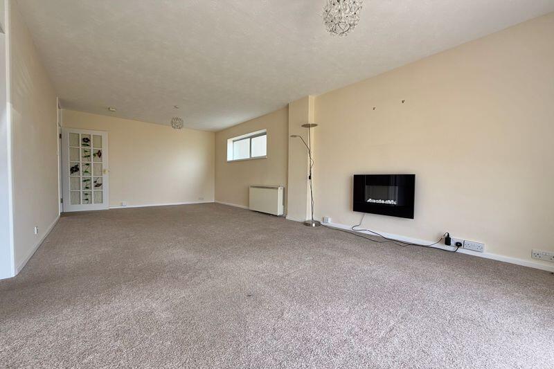 23' Living Room