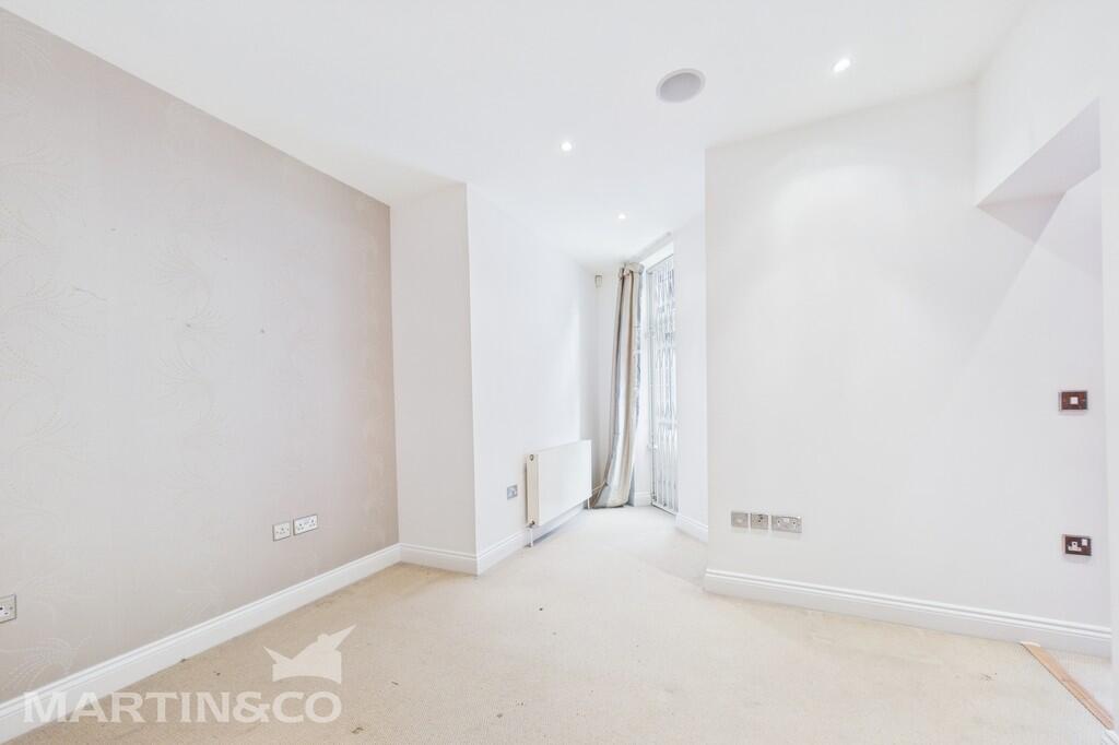 CAM01953G0-PR0096...