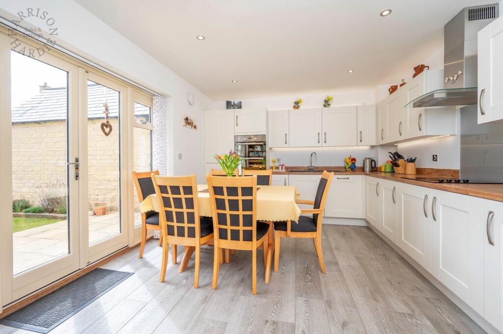 Kitchen &amp; Dining Area