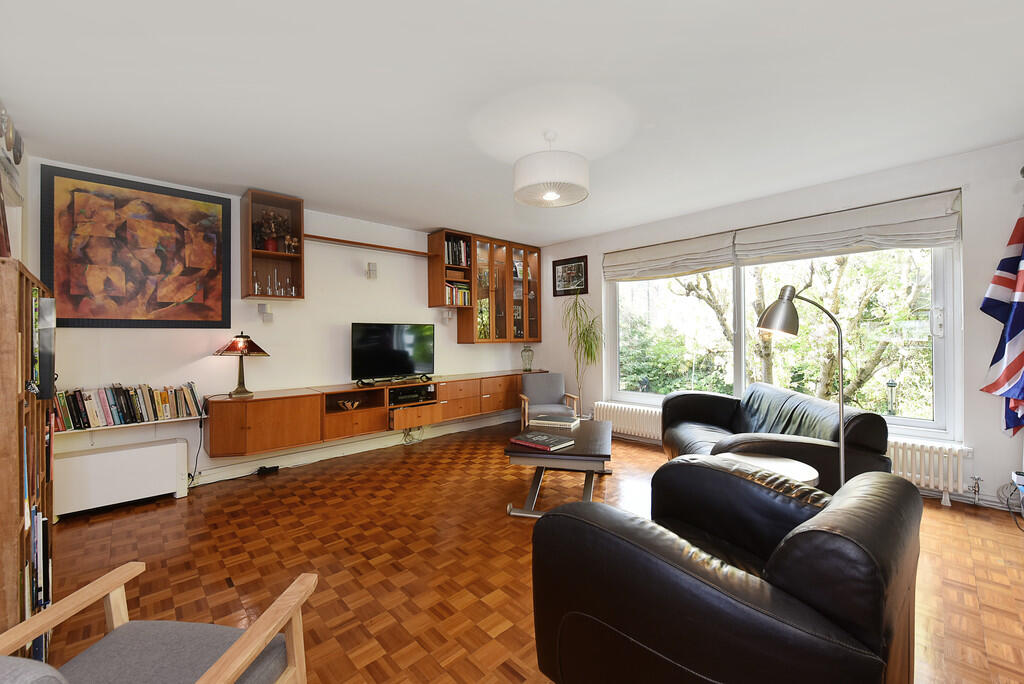 8 Skipworth Road ...