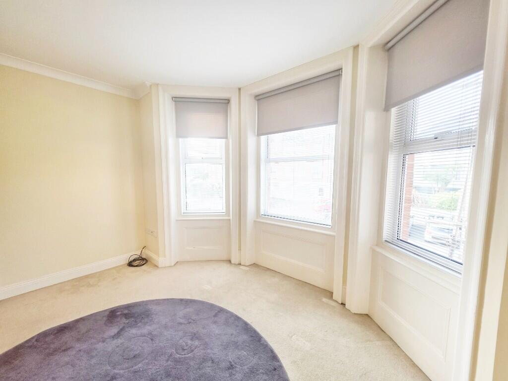 Feature Bay Window