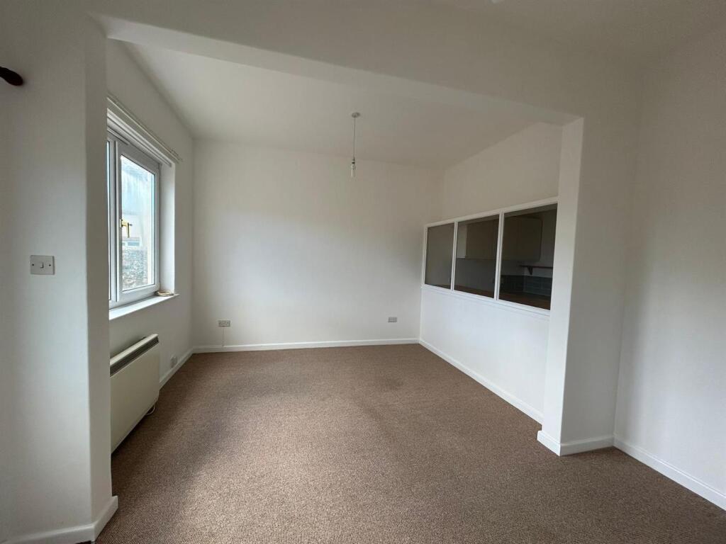 WhatsApp Image 2025-09-08 at 17.09.08.jpeg