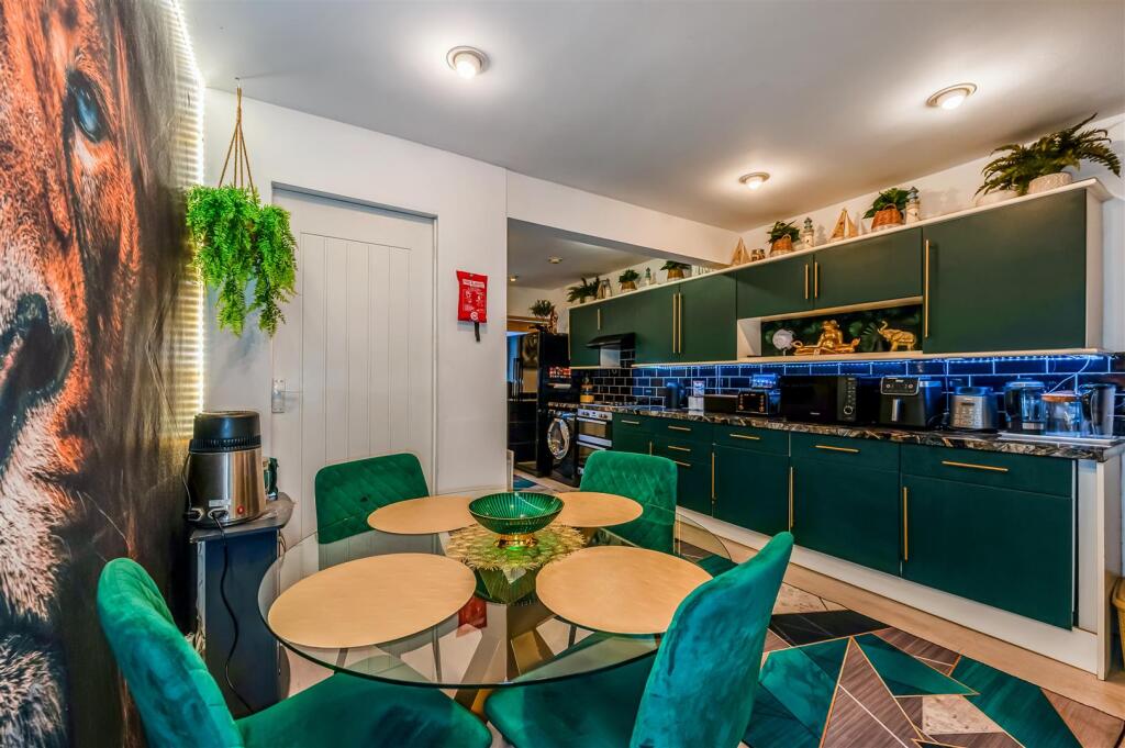 Diner to Kitchen.jpg