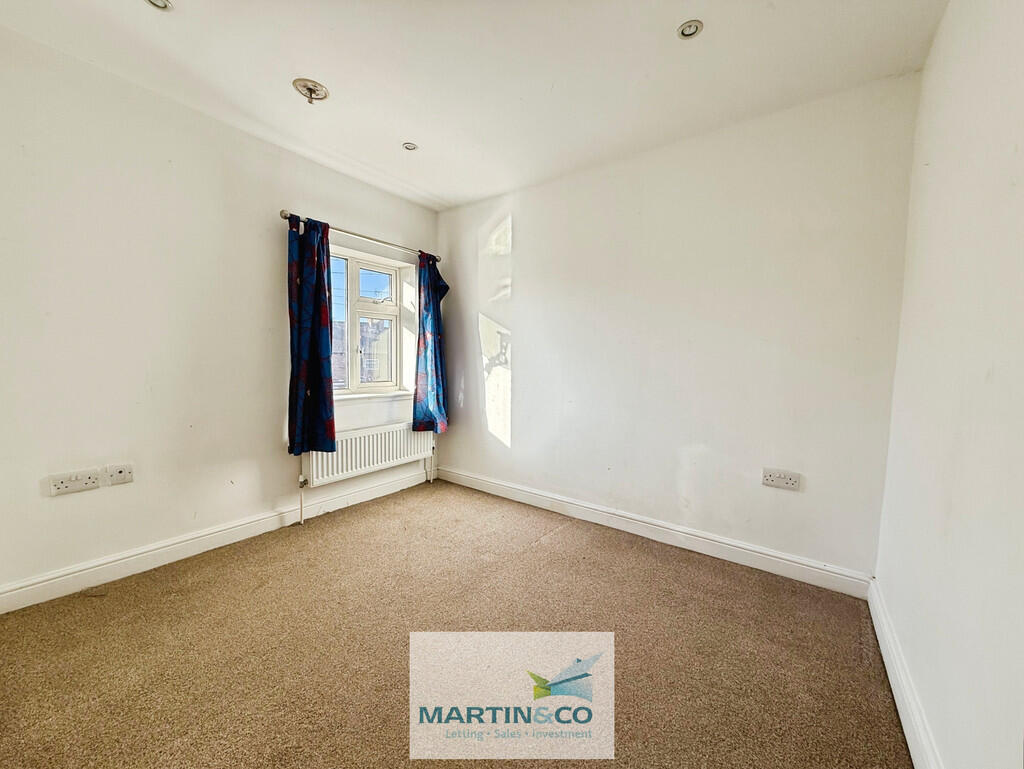 b653c613--4F66-82...