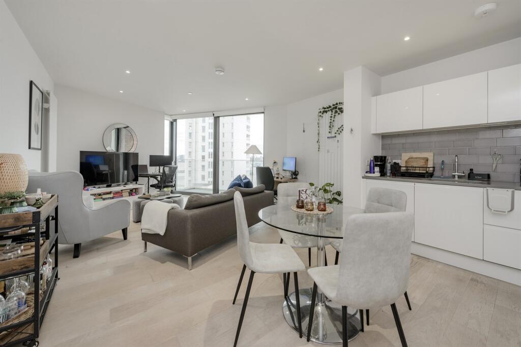 Summerston House, Royal Wharf, E16