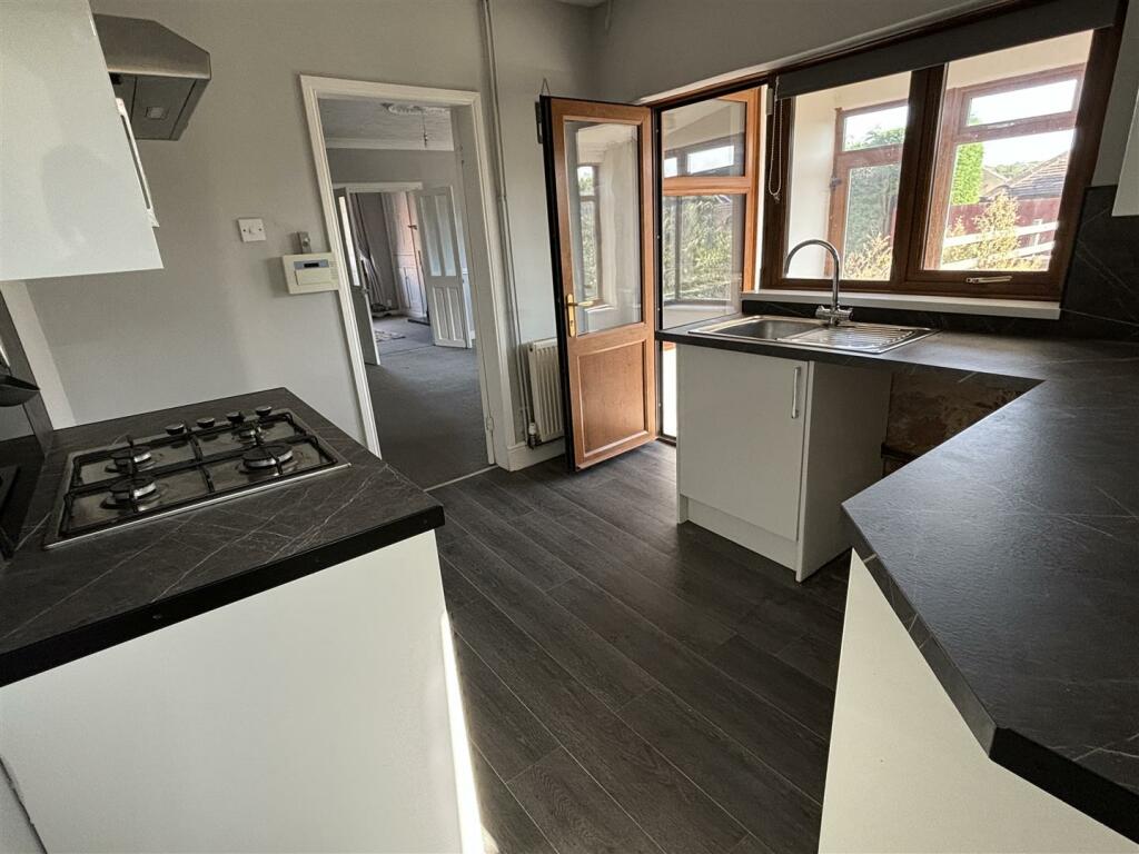 36OS-kitchen-2.JPG