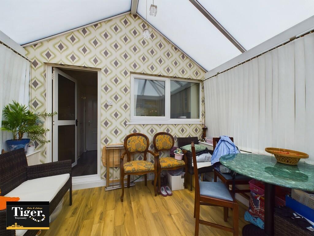 CAM02176G0-PR0338...