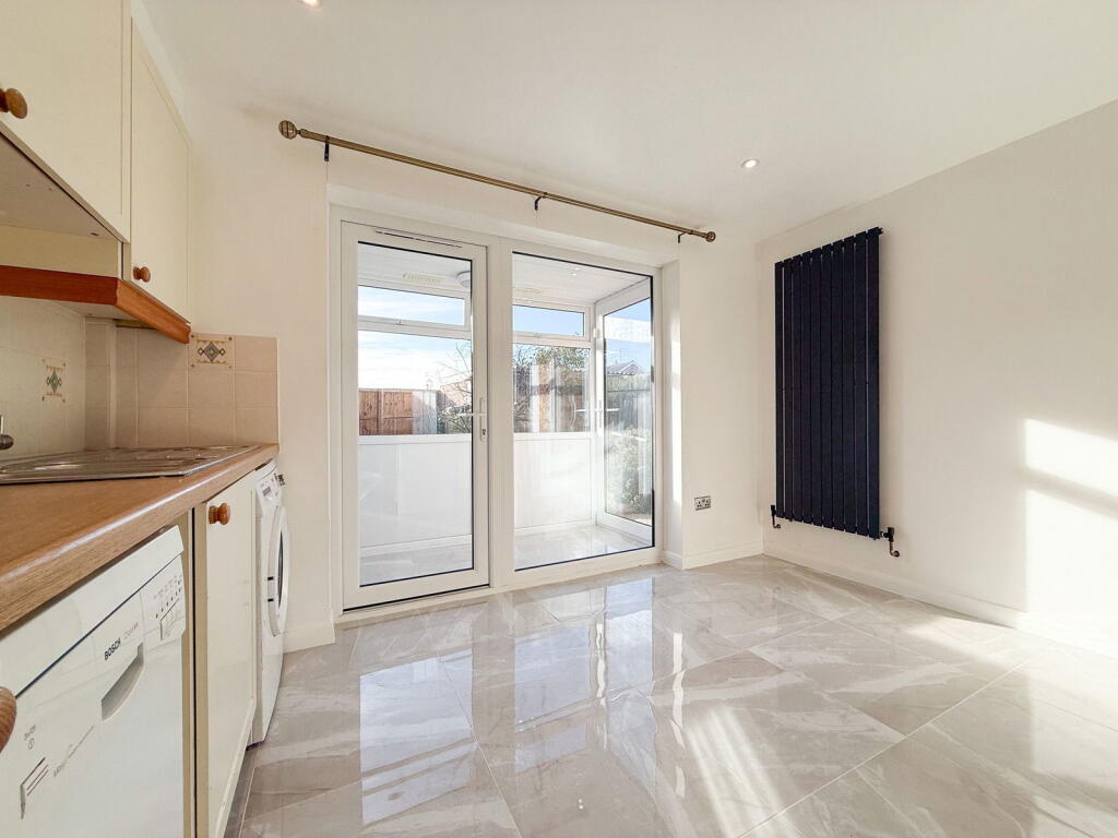 Stanwick Drive, Cheltenham, GL51 9LH