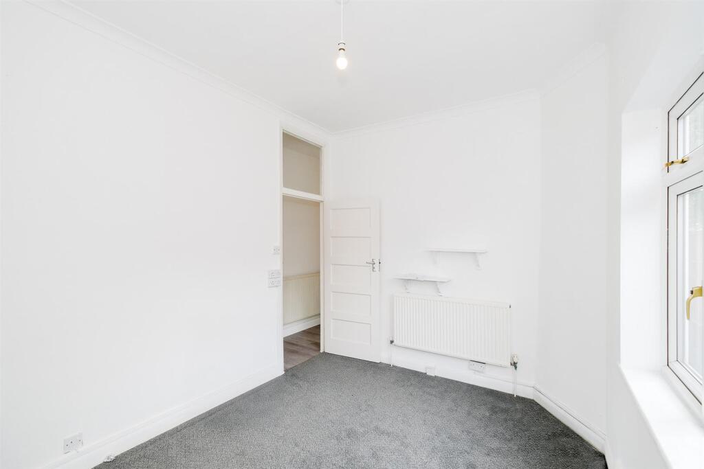 Chingford Mount road_2-18_web.jpg