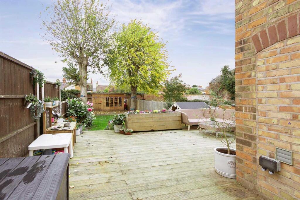 30 Regent Place, Rugby (37).jpg