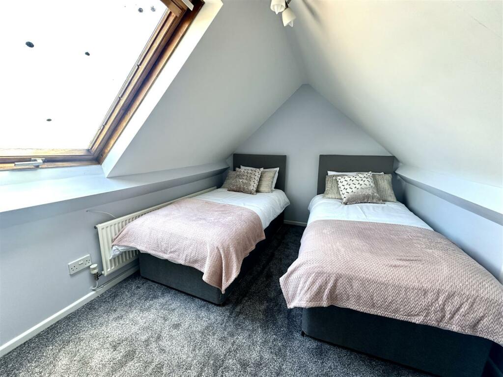 BEDROOM 3 ATTIC ROOM
