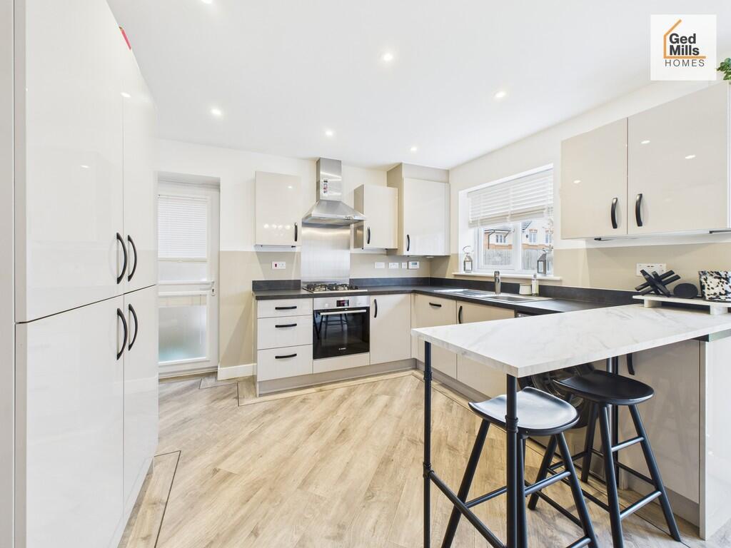 CAM04261G0-PR0115...