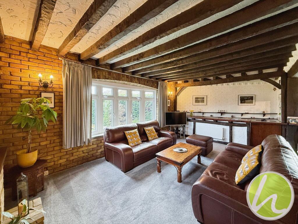 Living Room/ Dining Area