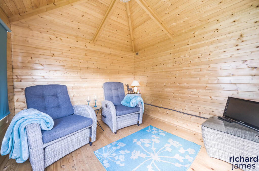 7a5b6426-f944-47c...